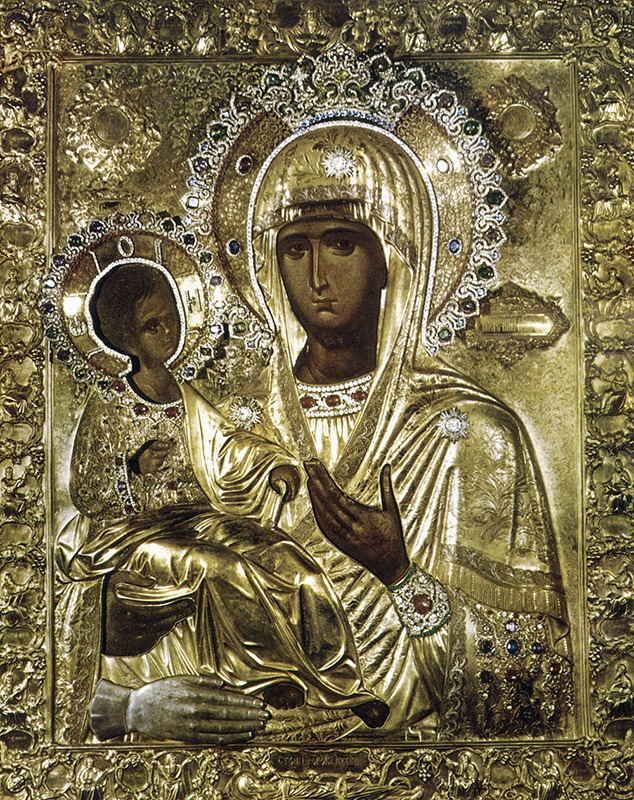 You are currently viewing Вижте историята на чудотворната икона на Пресвета Богородица, наречена Троеручица!