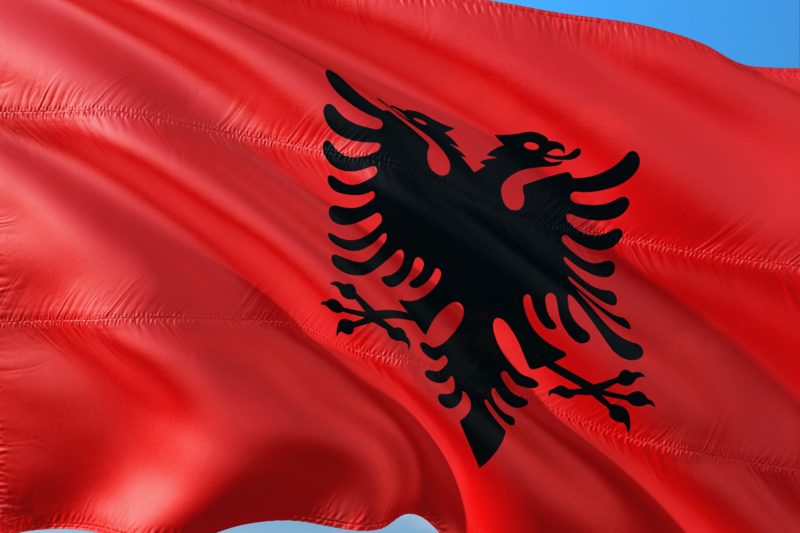 Правителството на Албания поиска вот на недоверие за президента