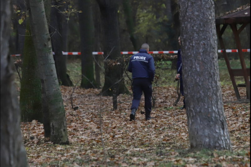 Откриха брутално убит мъж в Борисовата градина (СНИМКИ)