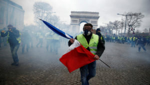 Read more about the article Арестуваха лидера на „жълтите жилетки“ в Париж