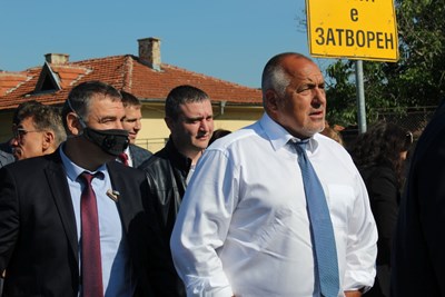 Бойко Борисов, Пазарджик, Мая Манолова, партия, избори, проверка