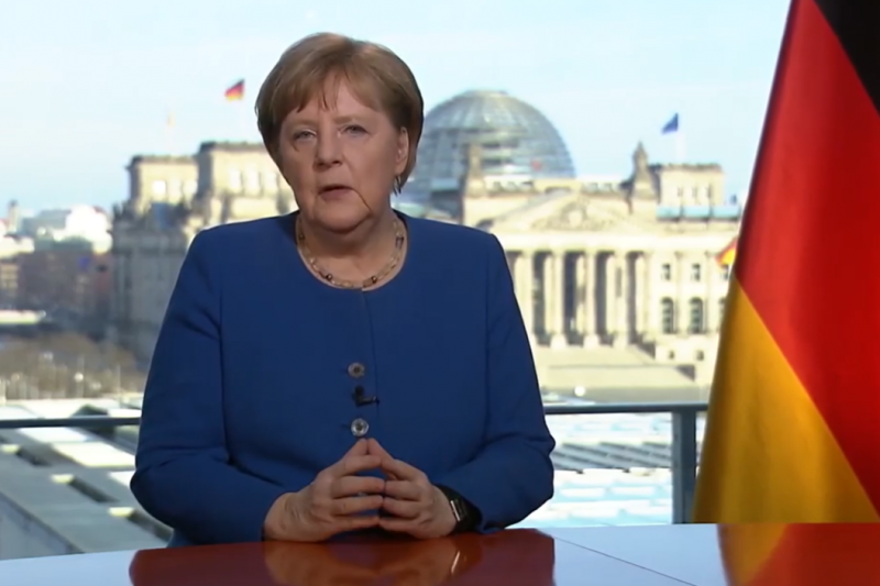 Меркел: Изтървахме вируса, Германия седи върху буре с барут