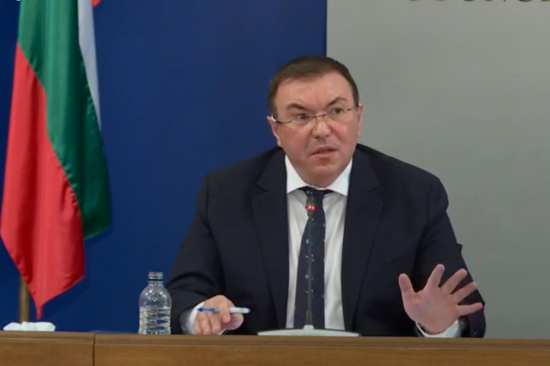 ГЕРБ искат оставката на Кацаров. Стефан Янев: Няма да се извиня на Костадин Ангелов
