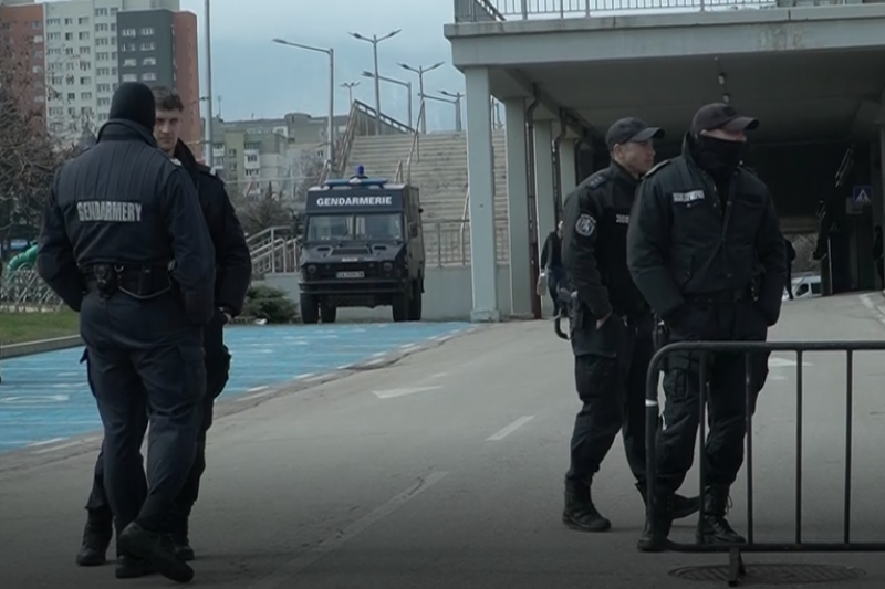 Членове на СИК в Пловдив си тръгнаха преди да предадат протоколите, заплашили да запалят бюлетините