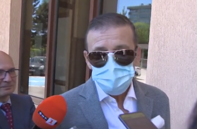 You are currently viewing „Нямам сестра“: Миню Стайков отрече да е сниман в клип с изтезания в затвора