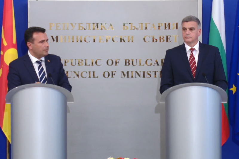 Заев в България: Диалог, диалог, диалог, но без заветното „да“