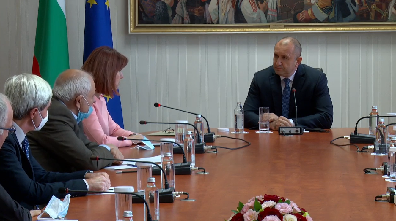 Румен Радев, ЦИК, среща, избори, президентски, парламентарни, държавен глава, Камелия Нейкова