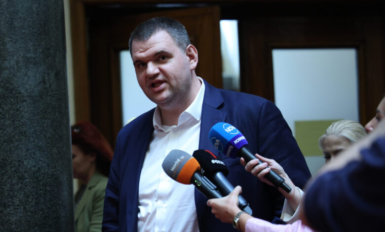 Делян Пеевски, ДПС, Комисия по конституционни въпроси