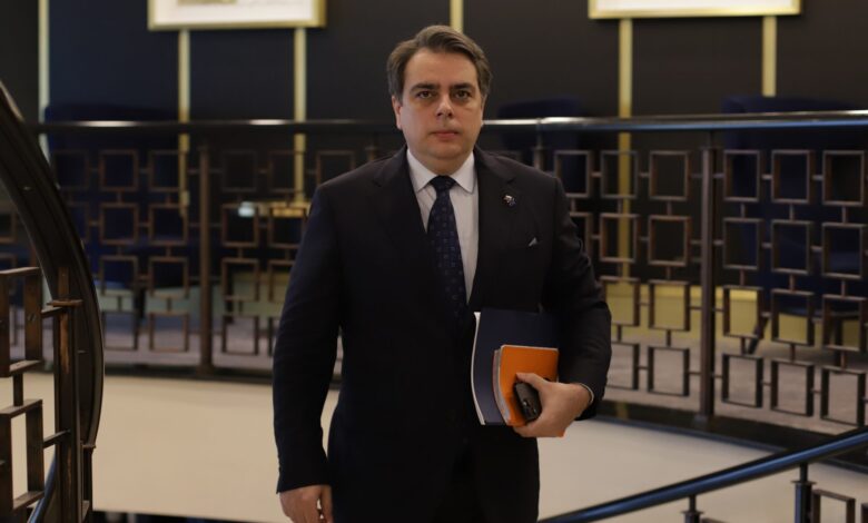 Асен Василев