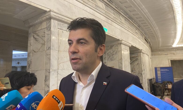 Кирил Петков