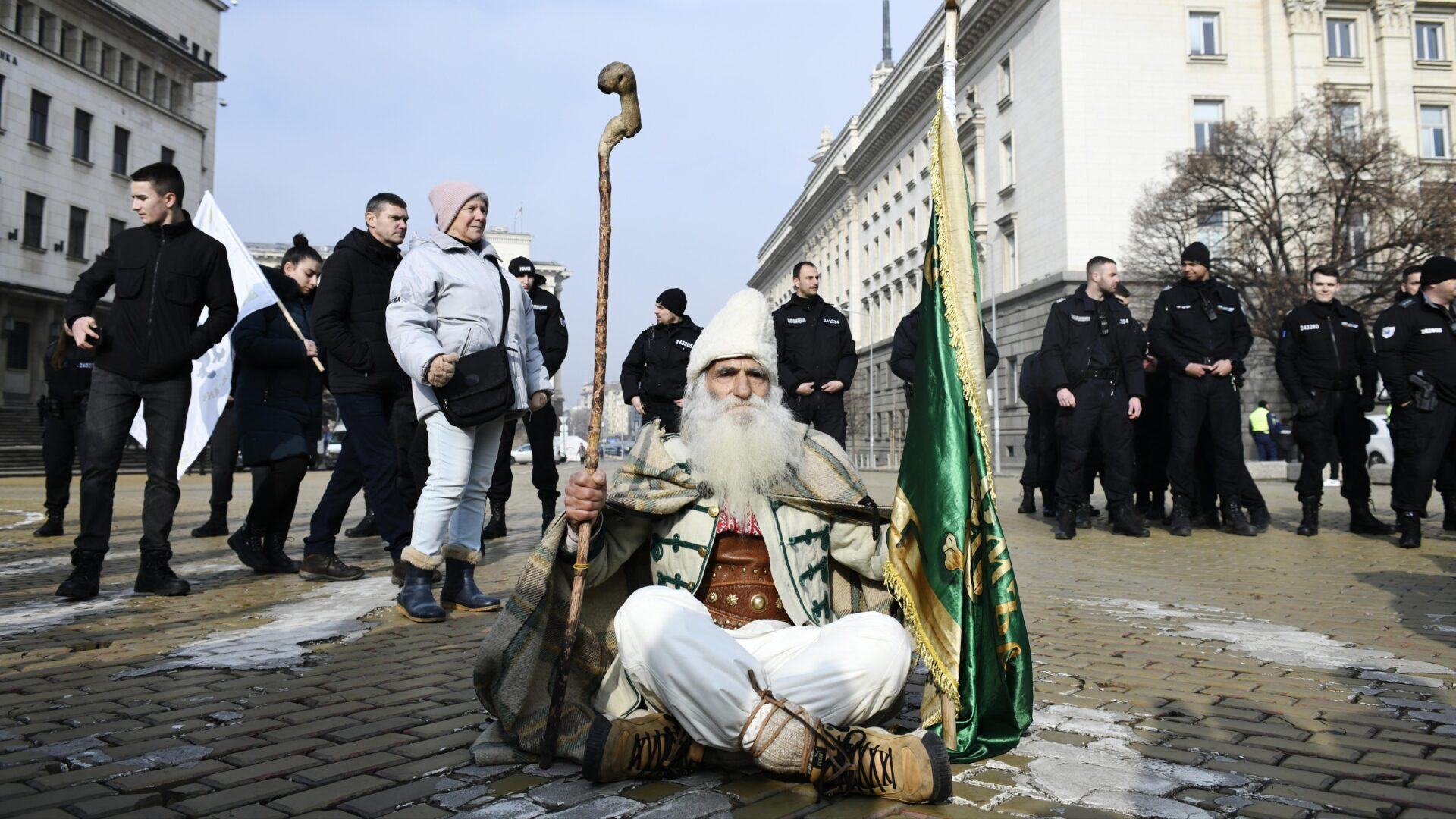 Народно събрание, бойкот, Костадинов, протест, евро