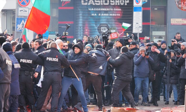 арест, задържани, Възраждане, протест, хулиганство