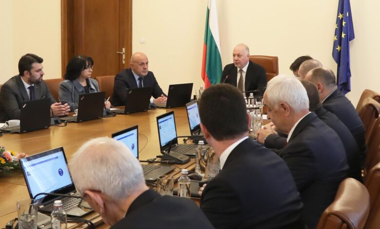 правителство, бюджет, промяна, прие, Тристранен съвет