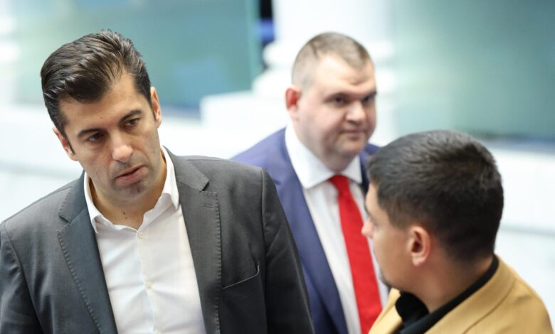 Кирил Петков, Делян Пеевски, доверие, рейтинг, проучване, Маркет линкс
