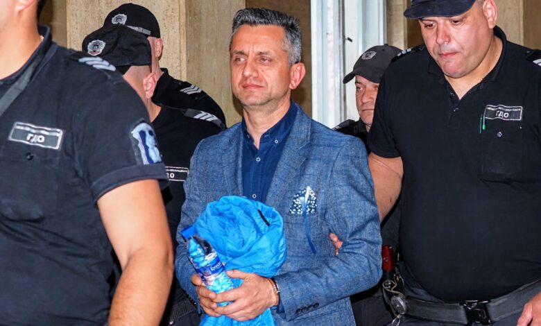 Мирослав Беляшки, митницата, Пловдив, контрабанда, цигари, чадър