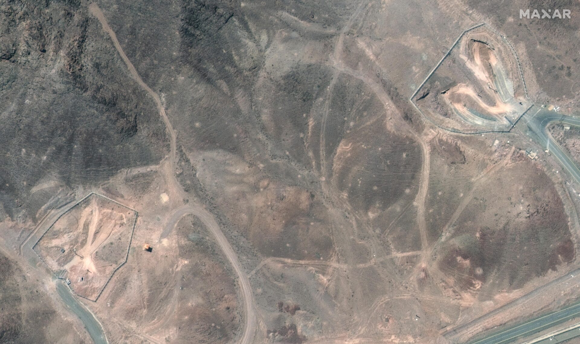 Сателитни снимки, Иран, Фордоу