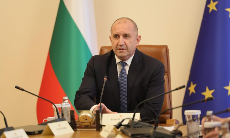 Румен Радев, премиер, ЕК, свръхдефицит, България, процедура