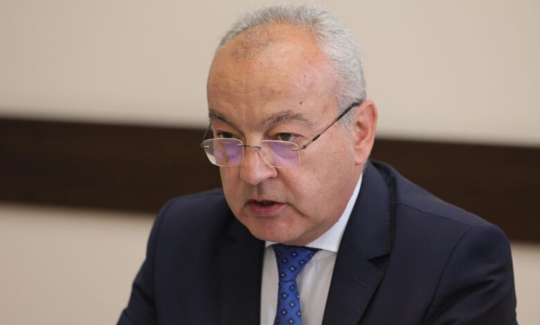 Гълъб Донев, министър на финансите, бюджет, дълг, заем