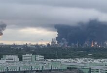 Москва, пламъци, дим, атака, рафинерия